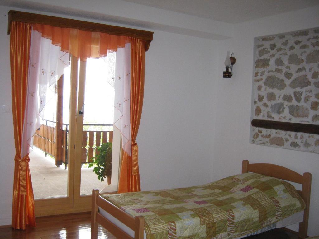 Risto'S Guest House Elshani Room photo